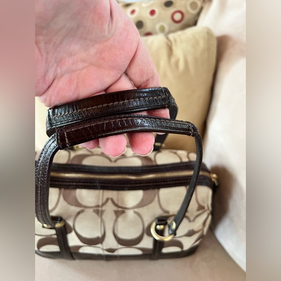 COACH 08 #12430 Signature Stripe Small Duffel/Satchel! Tan/Brass! - Picture 8 of 16